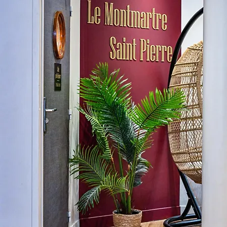 Le Montmartre Saint Pierre ホテル パリ