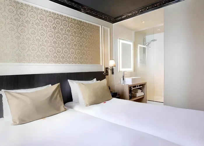 Hotel Le Montmartre Saint Pierre