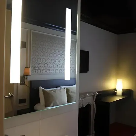 Le Montmartre Saint Pierre ホテル 3*