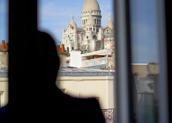 Le Montmartre Saint Pierre 3* Paris