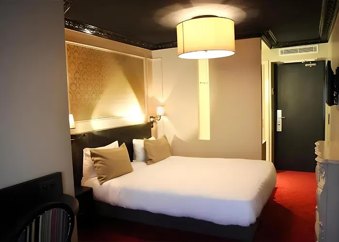 Otel Le Montmartre Saint Pierre Paris